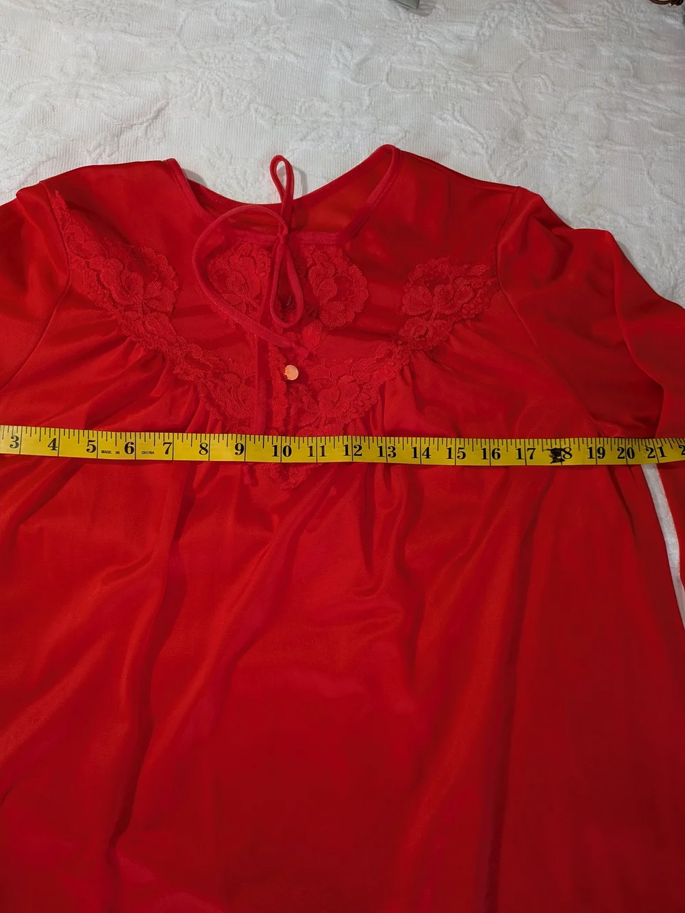 Vintage Nancy King Red Women's Long Nightgown with Lace Trim Size Medium